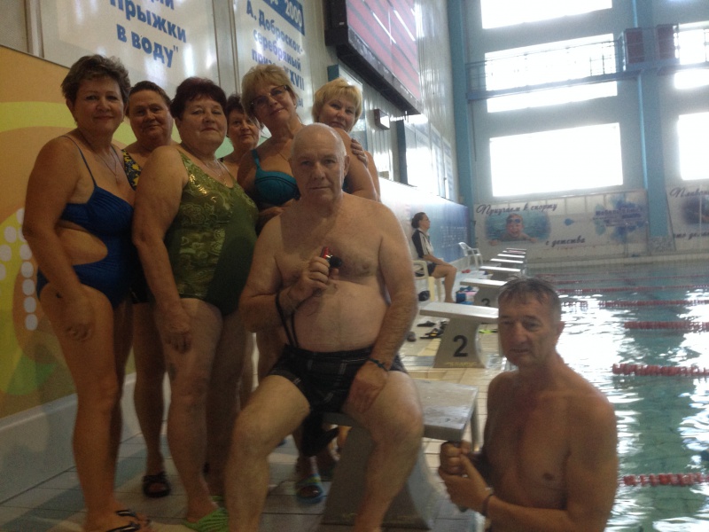 Курманаевские пенсионеры укрепляют здоровье в бассейне